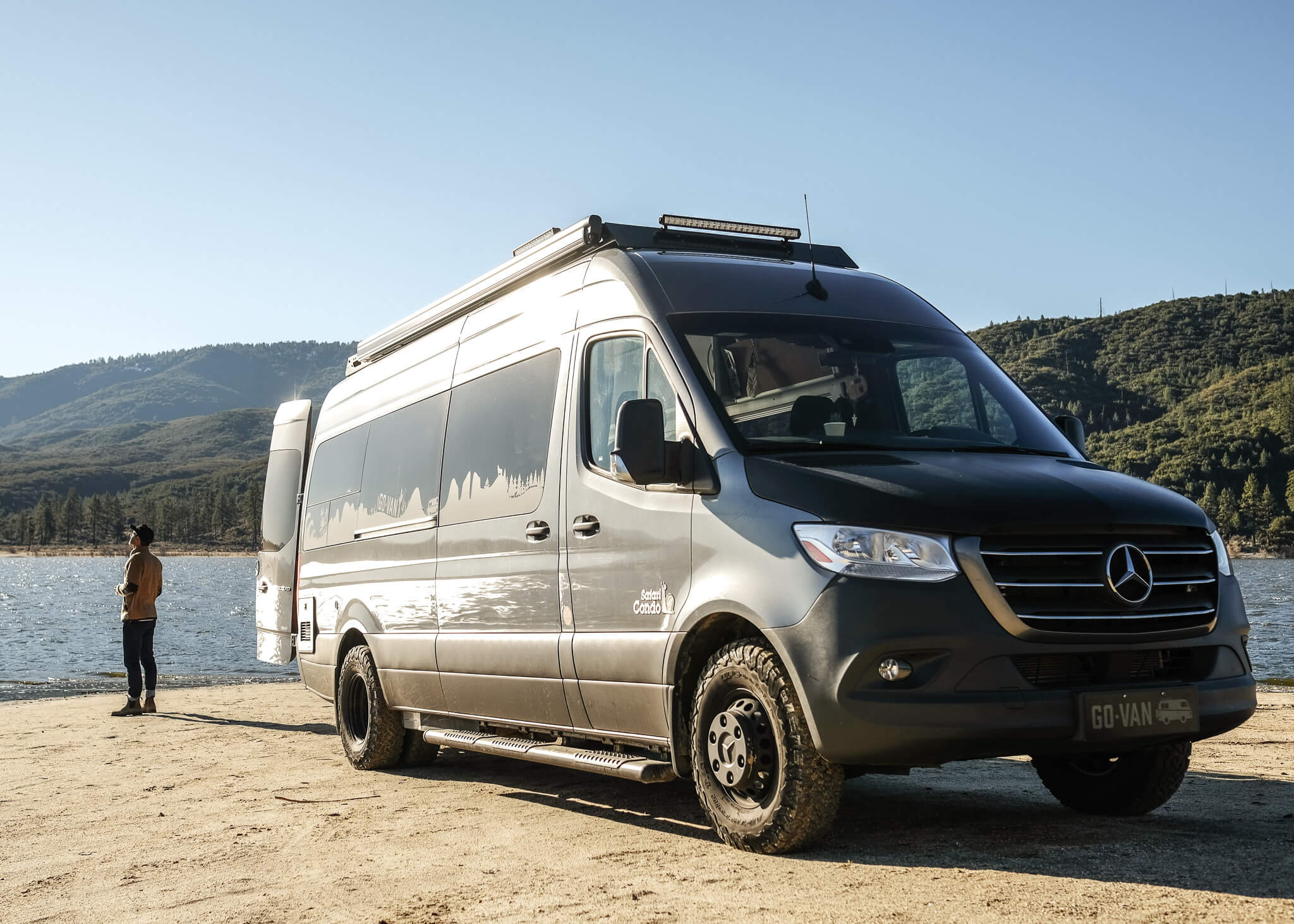 Image Safari Condo Sprinter